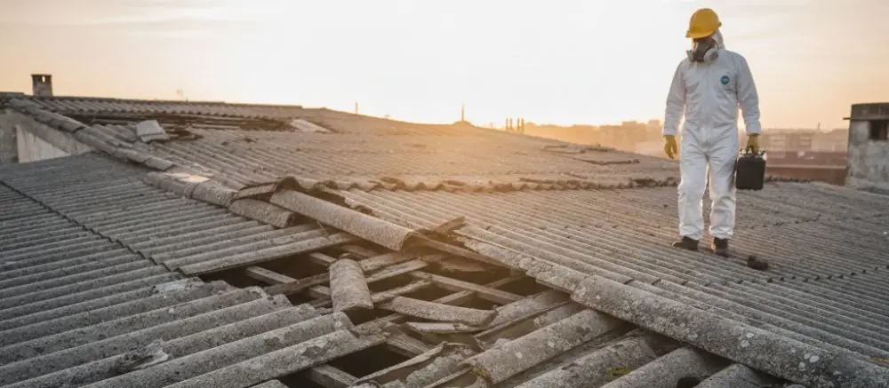¿Qué hacer si la uralita de tu tejado se rompe? Guía de emergencia